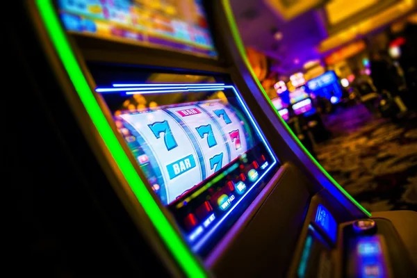 ular4d Crash: Multiplier Action, Real-Time Payouts